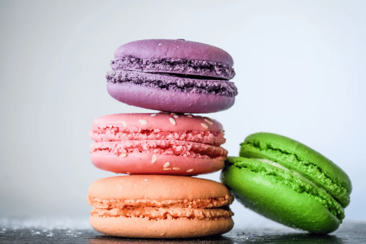 Renkli ev yapımı makaron çeşitleri